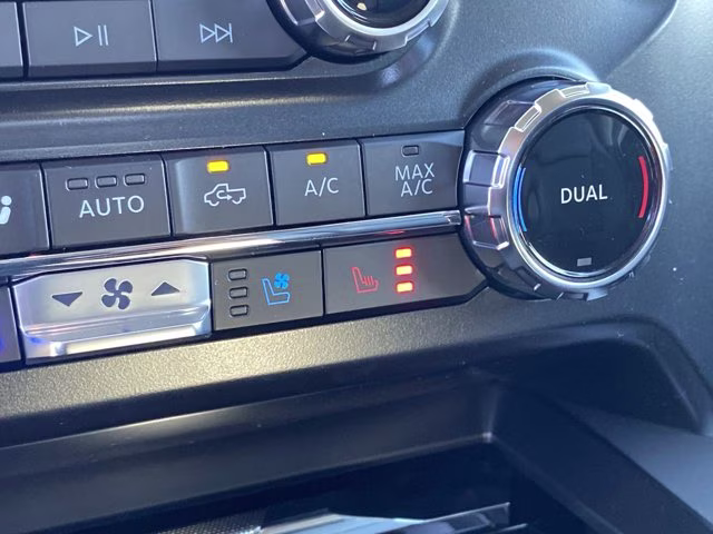 2026 Avalanche Ford Super Duty F-350 SRW LARIAT 4X4 Truck