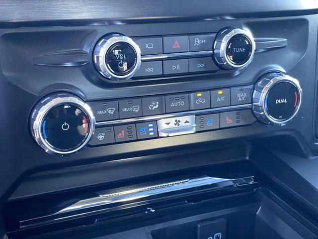 2026 Avalanche Ford Super Duty F-350 SRW LARIAT 4X4 Truck