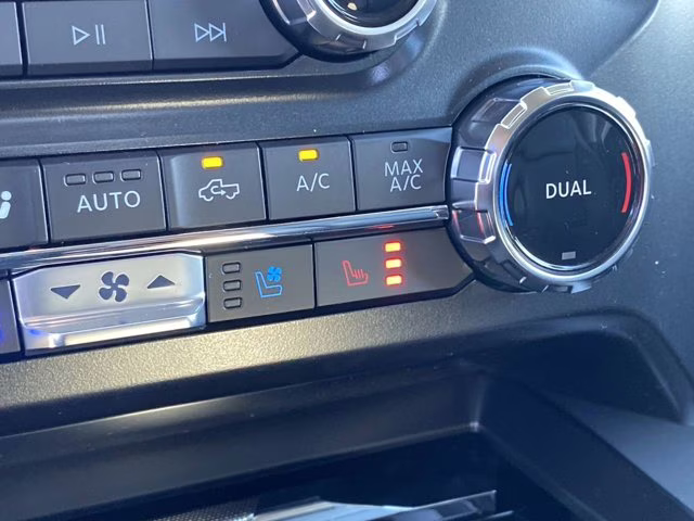 2026 Avalanche Ford Super Duty F-350 SRW LARIAT 4X4 Truck