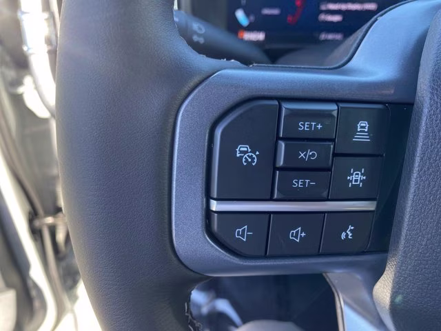 2026 Avalanche Ford Super Duty F-350 SRW LARIAT 4X4 Truck