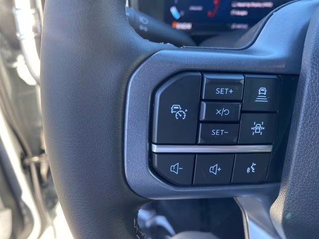 2026 Avalanche Ford Super Duty F-350 SRW LARIAT 4X4 Truck