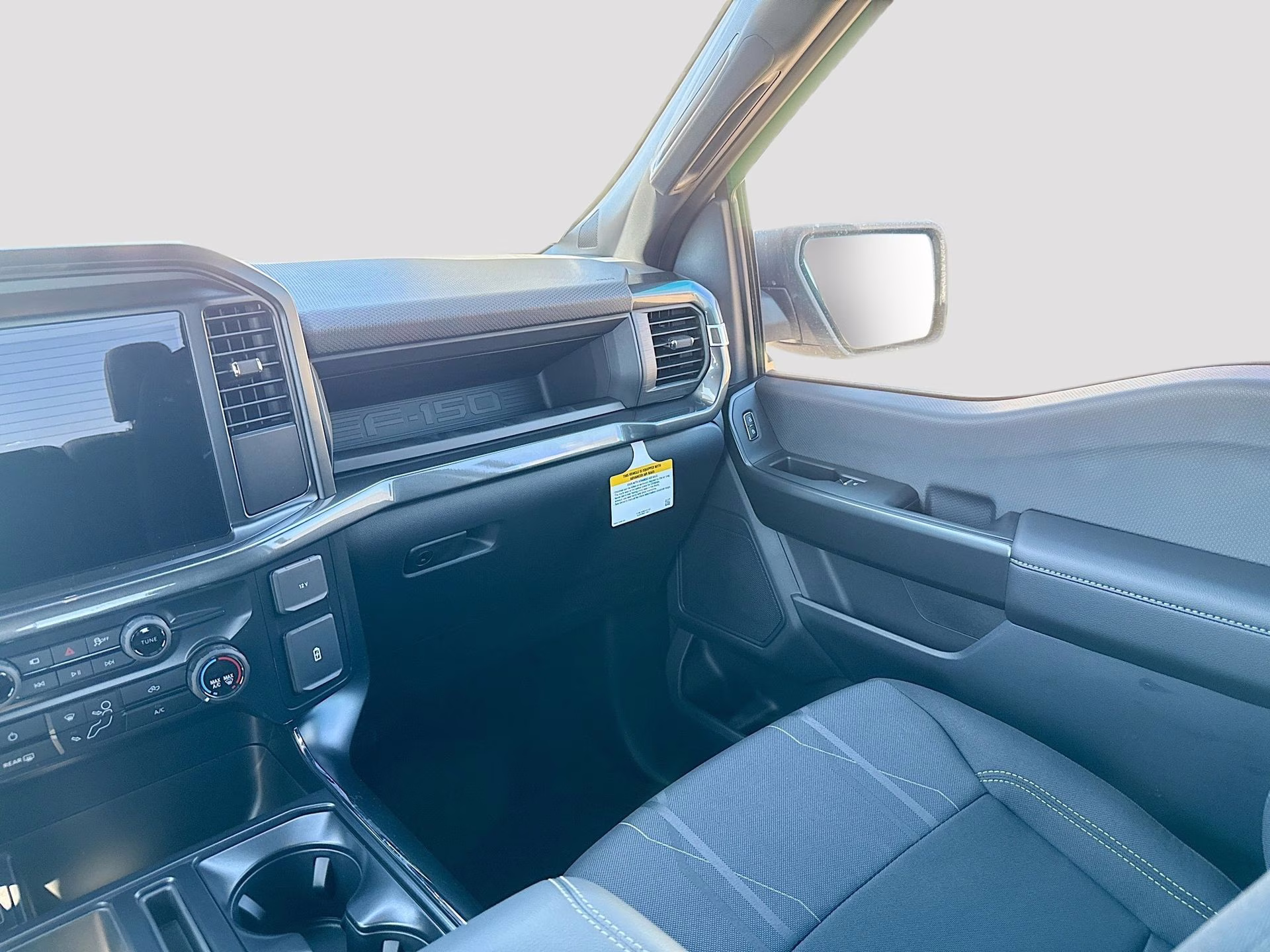 2025 Oxford White Ford F-150 STX 4X4 Truck