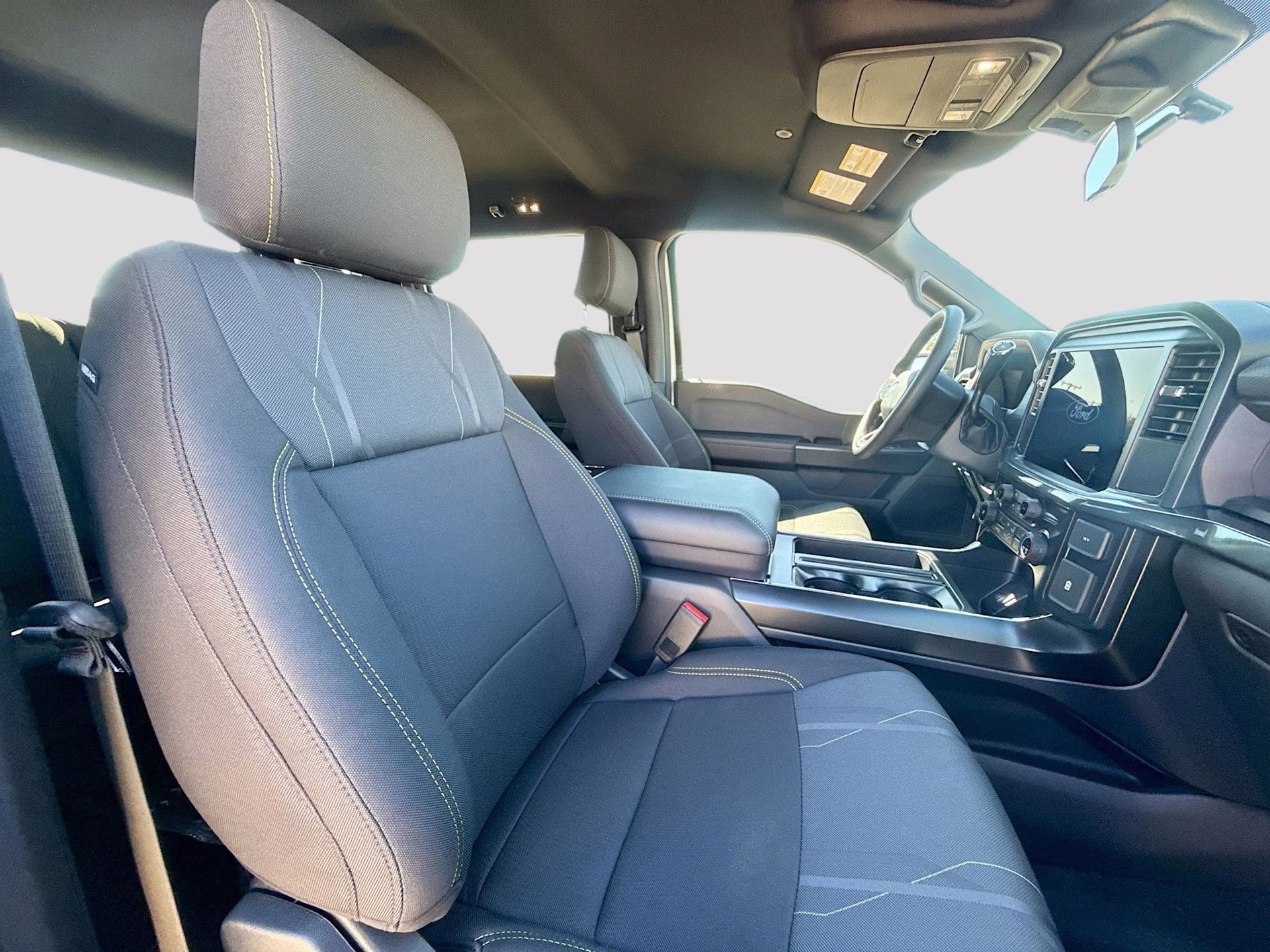 2025 Oxford White Ford F-150 STX 4X4 Truck