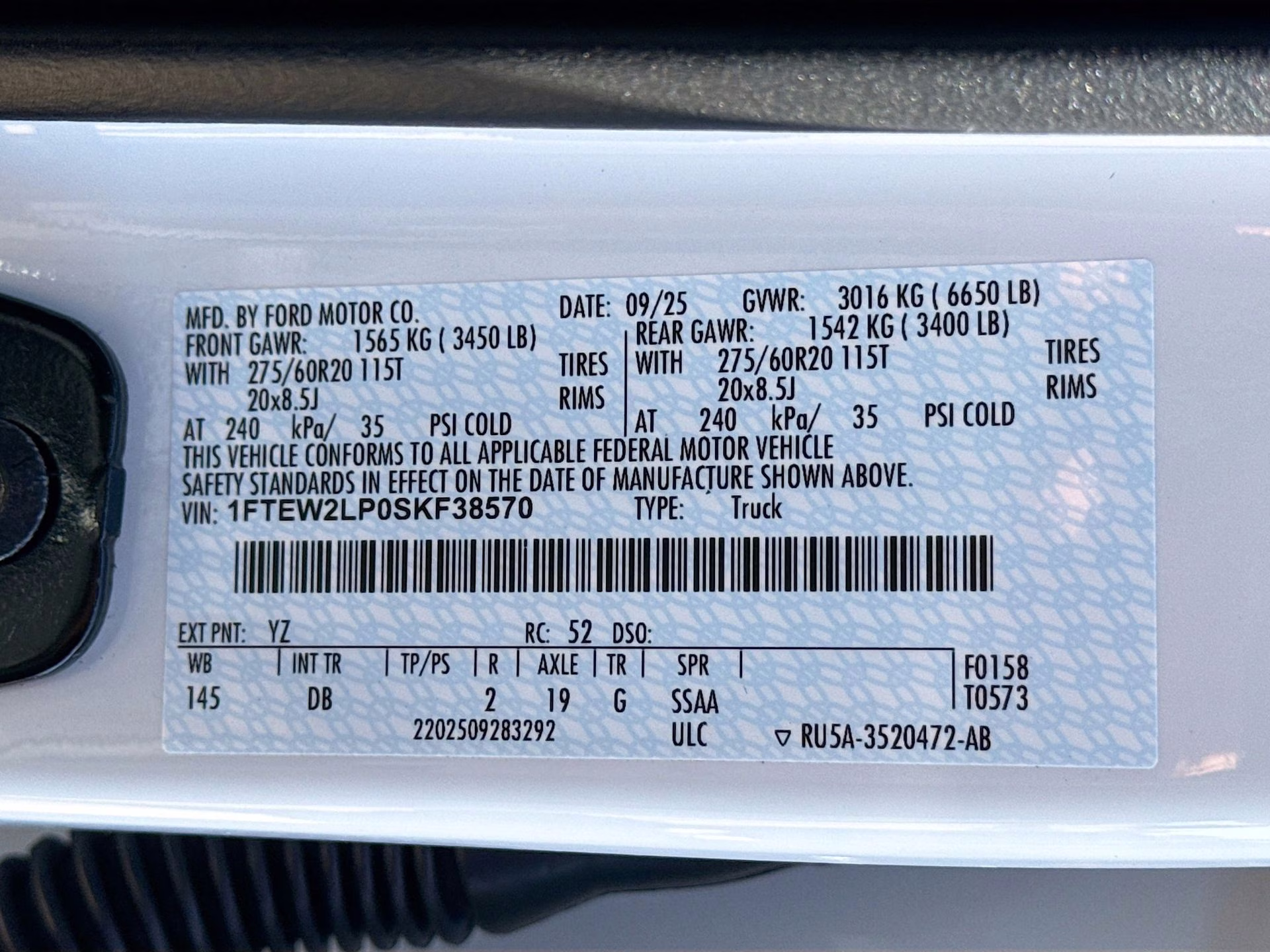 2025 Oxford White Ford F-150 STX 4X4 Truck