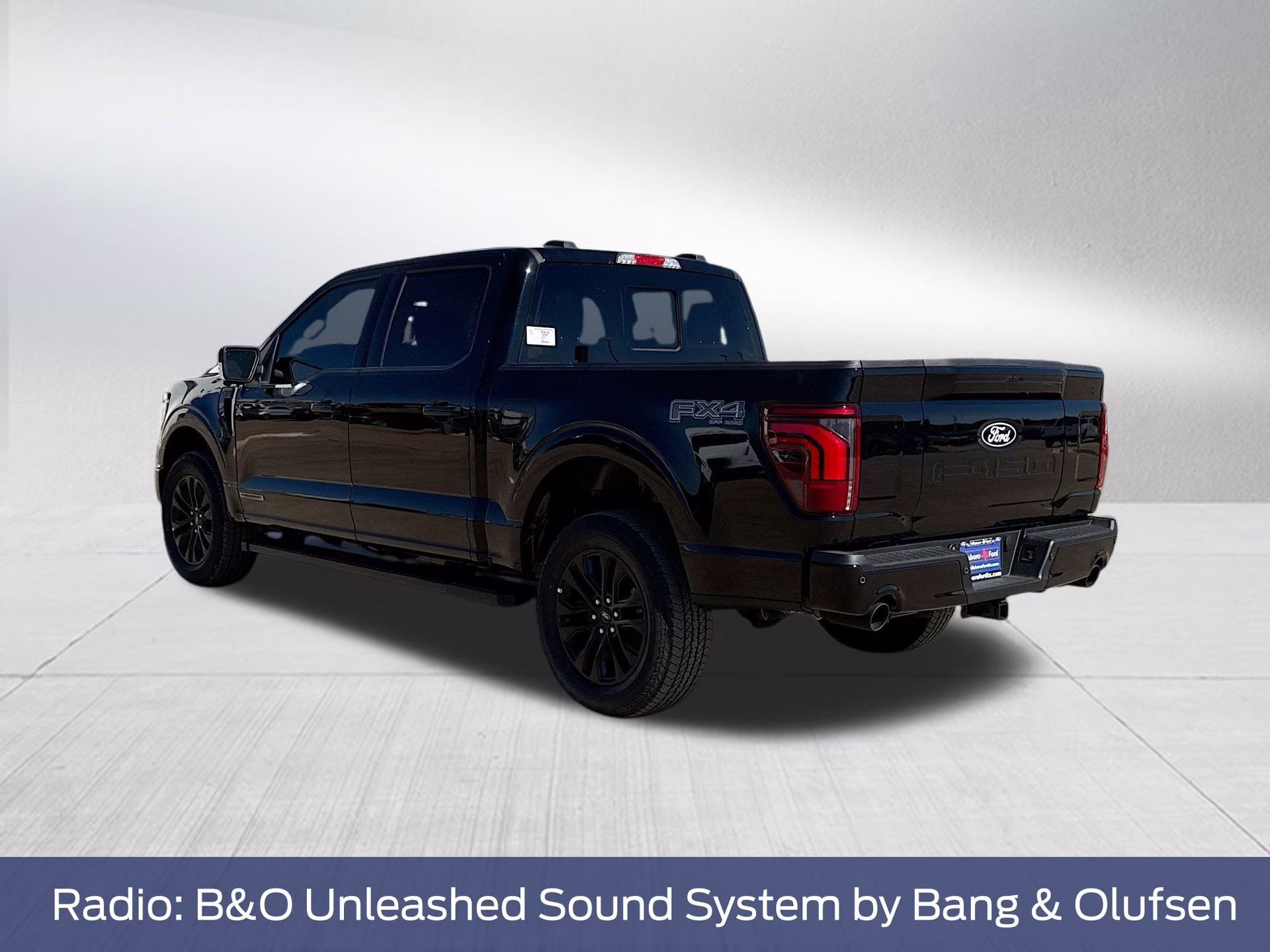 2025 Agate Black Metallic Ford F-150 Lariat 4X4 Truck