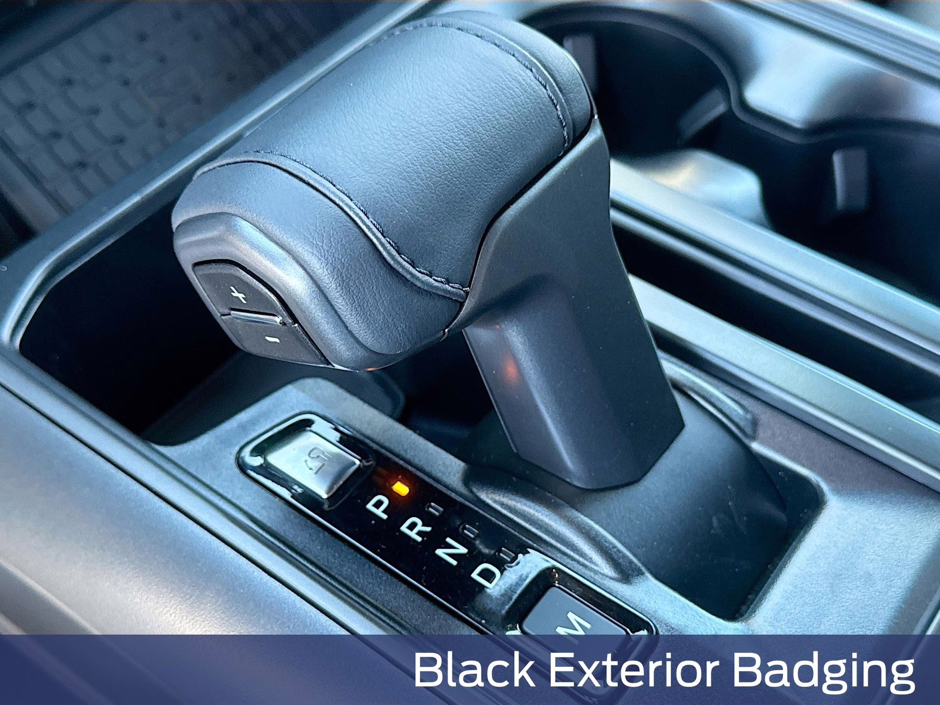 2025 Agate Black Metallic Ford F-150 Lariat 4X4 Truck