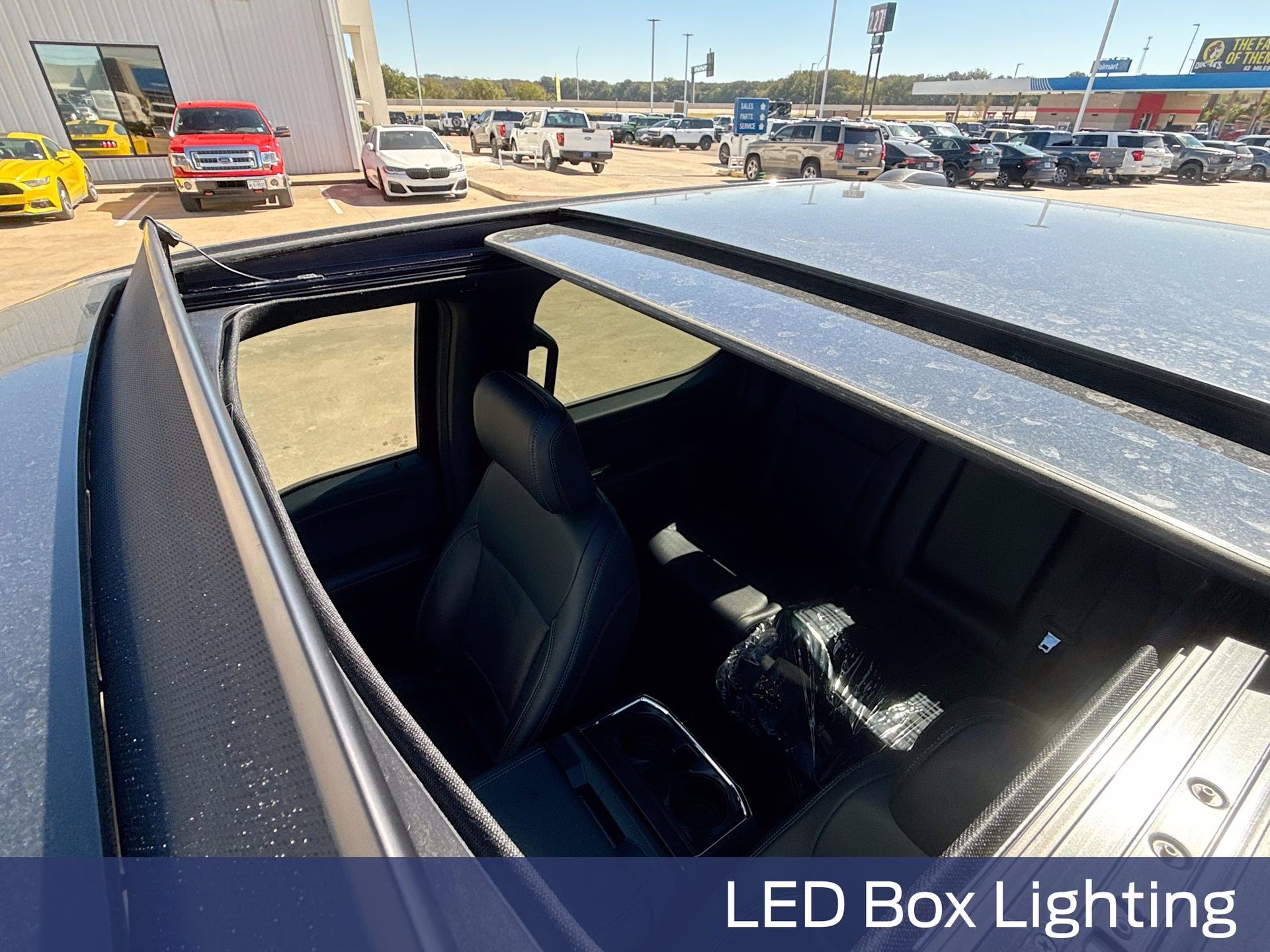 2025 Agate Black Metallic Ford F-150 Lariat 4X4 Truck