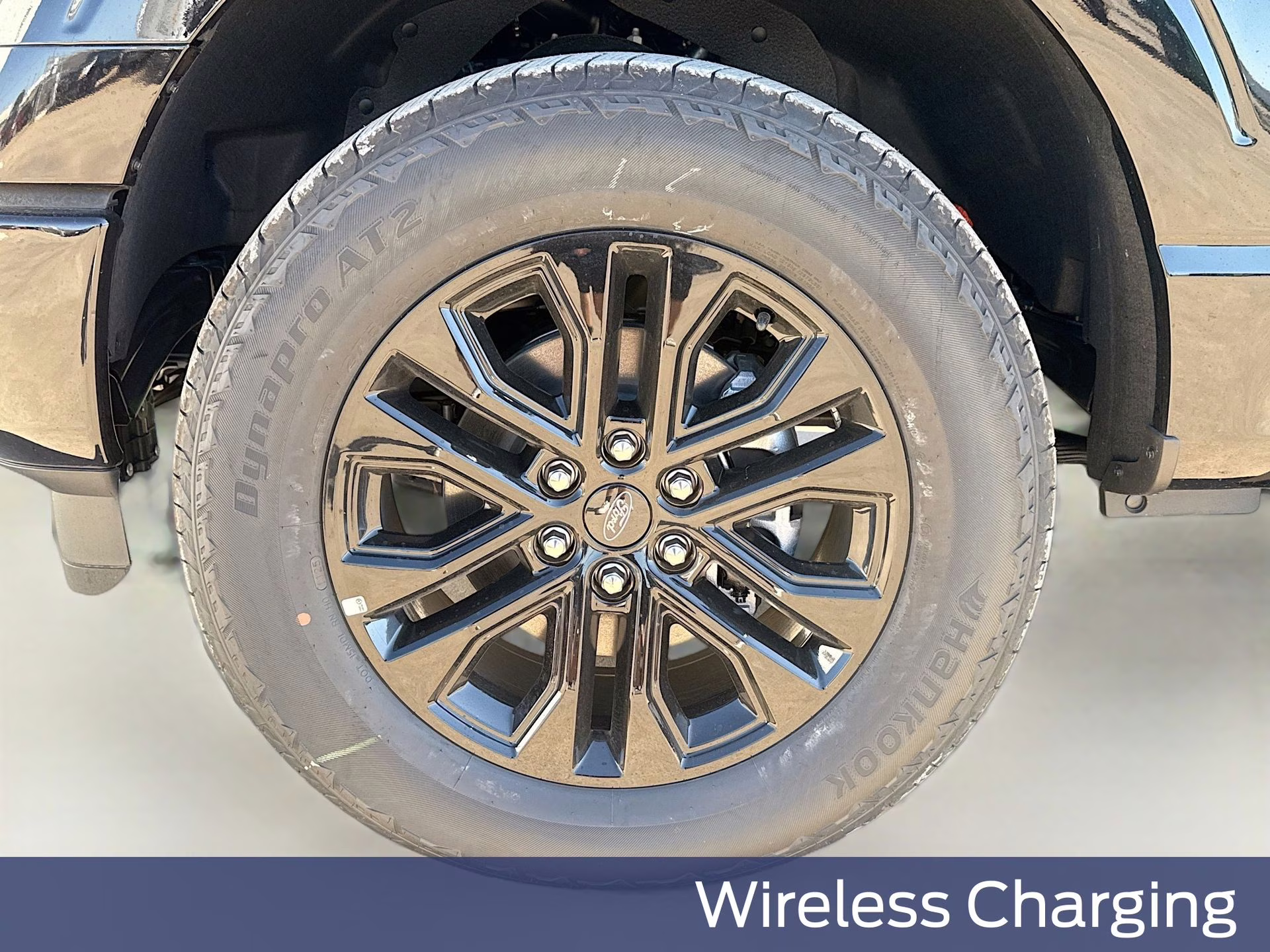 2025 Agate Black Metallic Ford F-150 Lariat 4X4 Truck