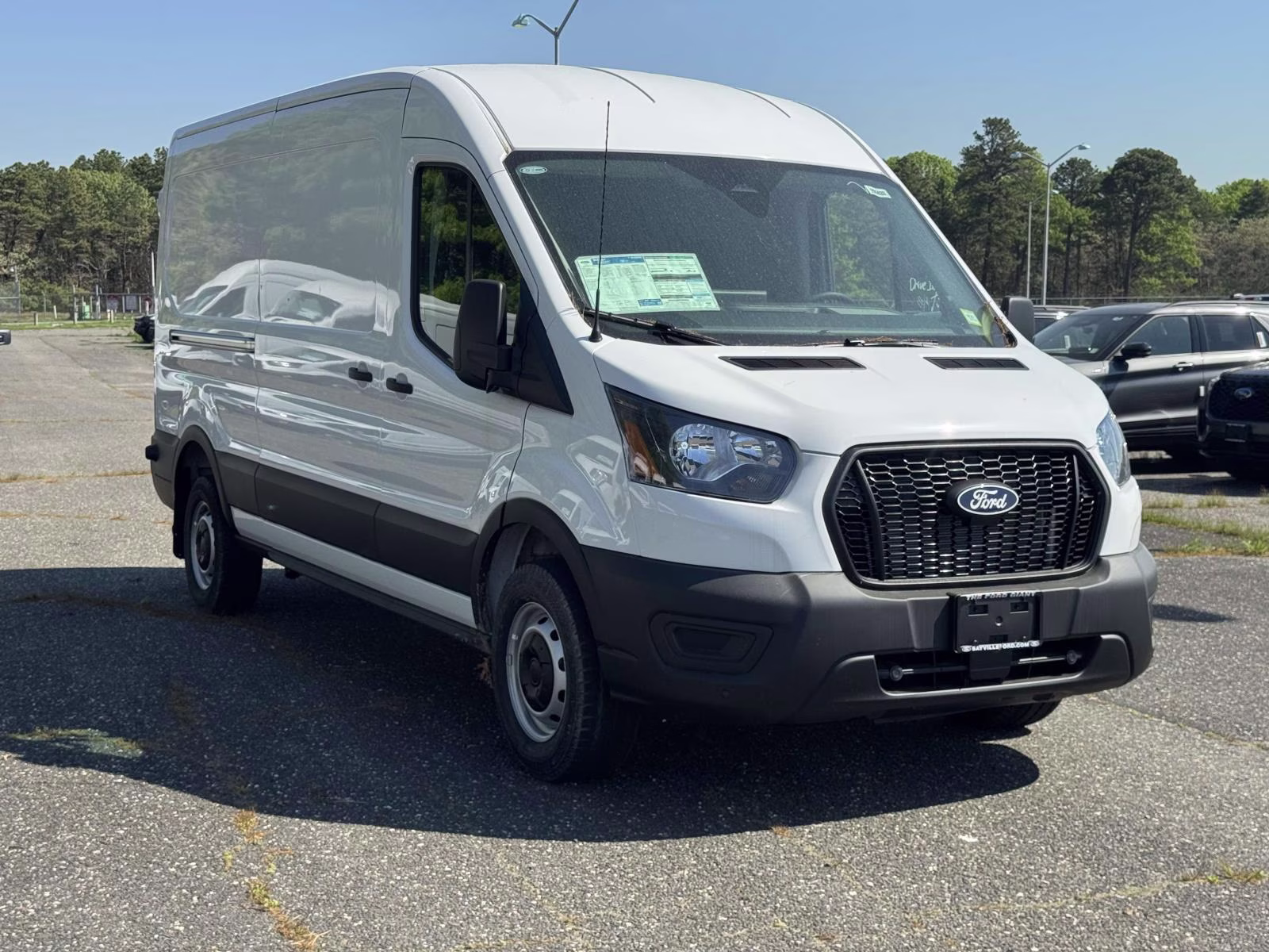 2026 Oxford White Ford Transit Cargo Van T-250 148 Med Rf 9150 GVWR RWD RWD Van