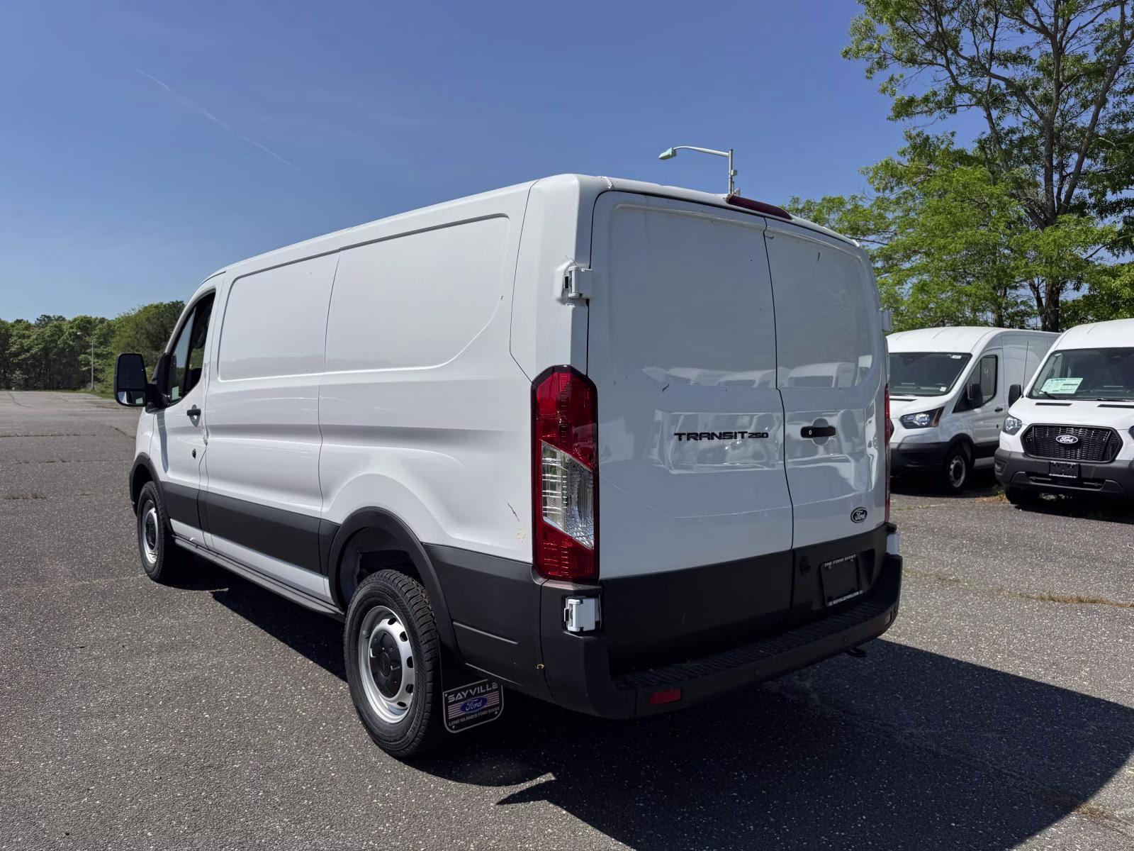 2026 Oxford White Ford Transit Cargo Van T-250 130 Low Rf 9150 GVWR RWD RWD Van