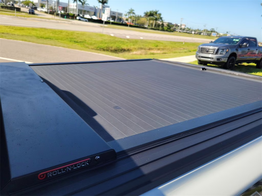 2017 Avalanche Ford F-150 Raptor 4X4 Truck