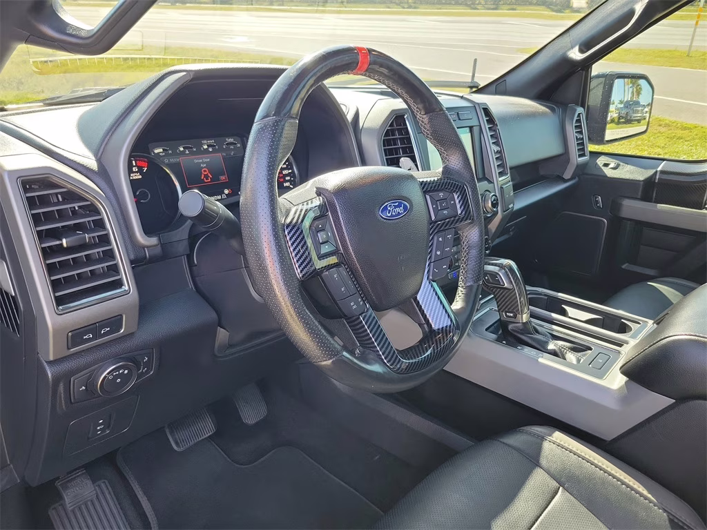 2017 Avalanche Ford F-150 Raptor 4X4 Truck