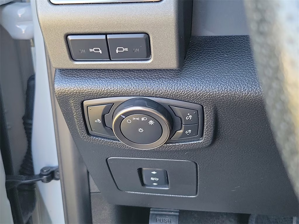 2017 Avalanche Ford F-150 Raptor 4X4 Truck