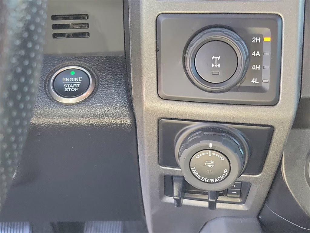 2017 Avalanche Ford F-150 Raptor 4X4 Truck