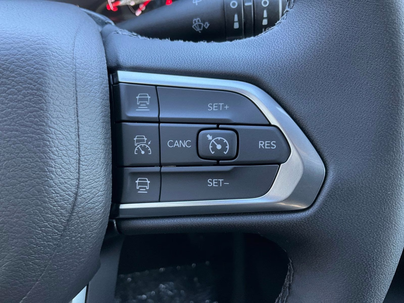 2026 Bright White Clearcoat Jeep Compass Limited 4X4 SUV