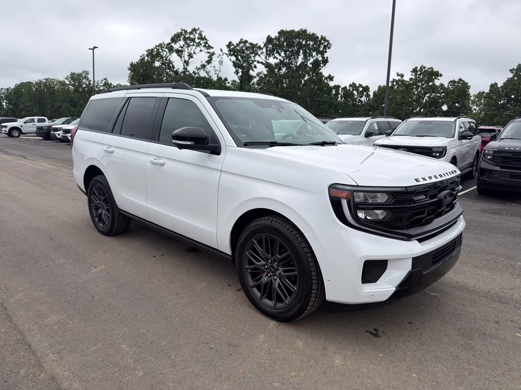 2025 Oxford White Ford Expedition Platinum 4X4 SUV