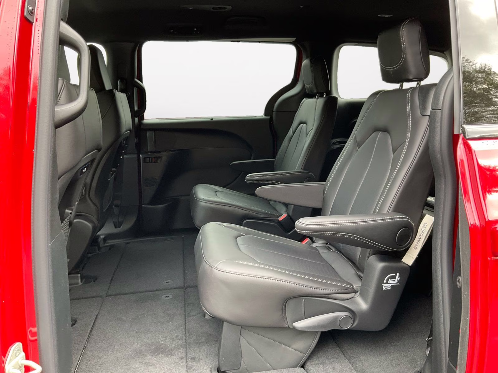 2026 Red Hot Pearlcoat Chrysler Pacifica Select AWD Van