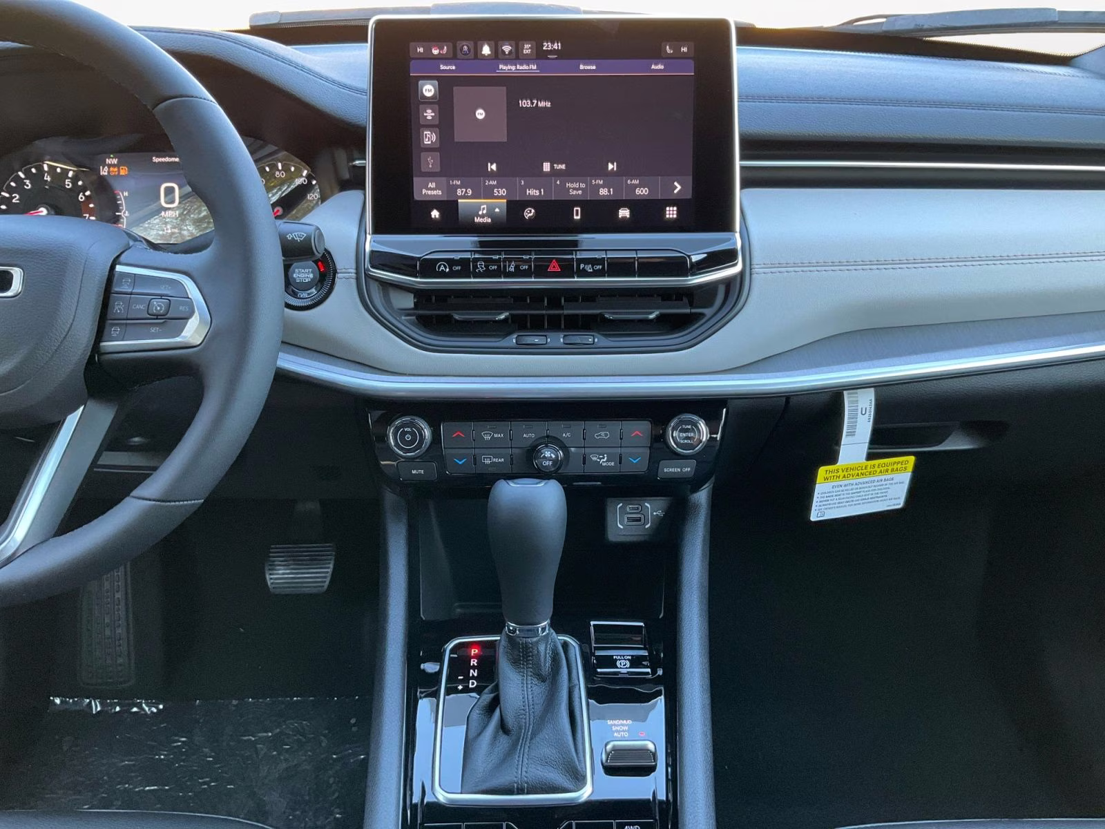 2026 Bright White Clearcoat Jeep Compass Limited 4X4 SUV