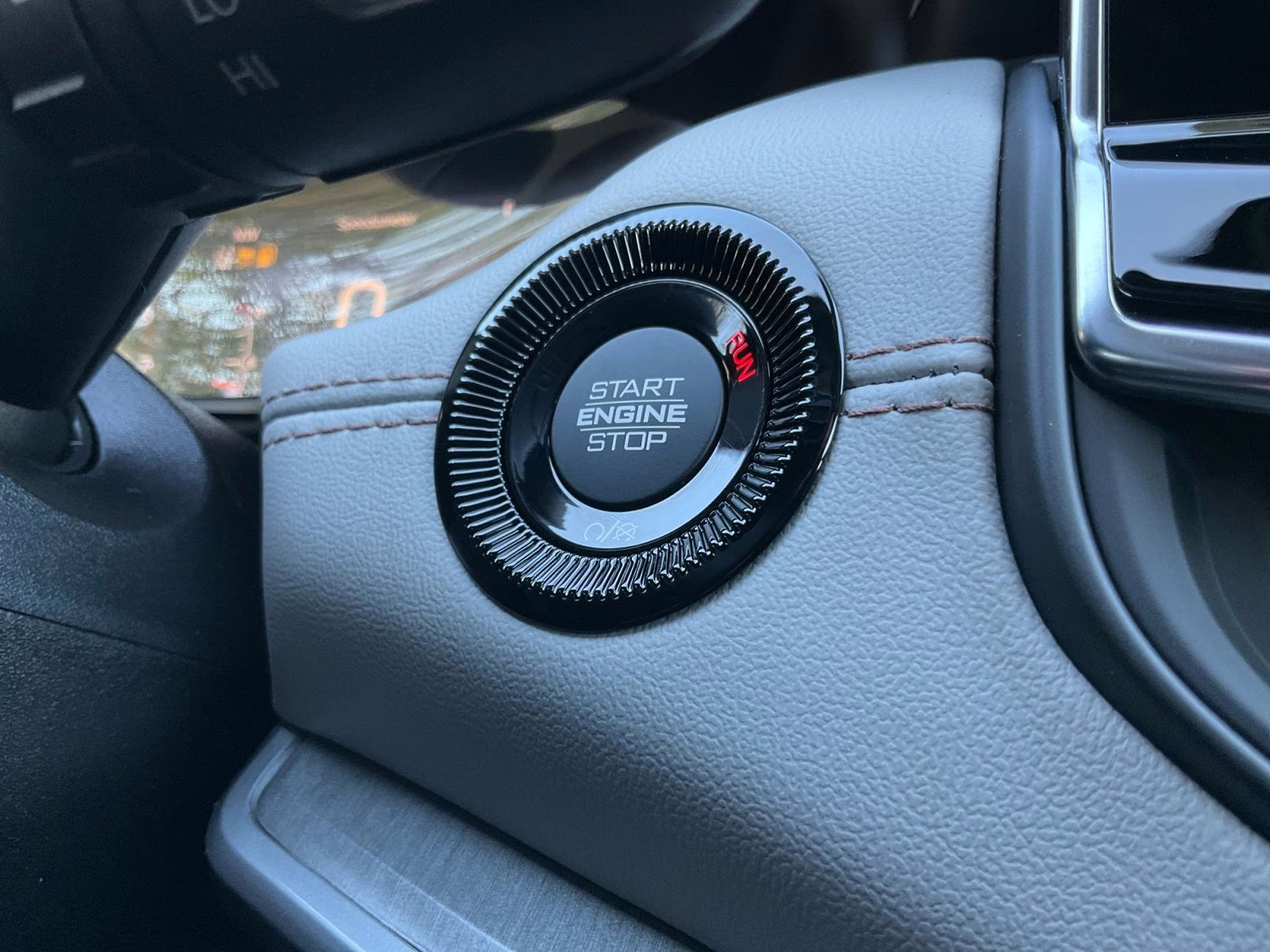 2026 Bright White Clearcoat Jeep Compass Limited 4X4 SUV