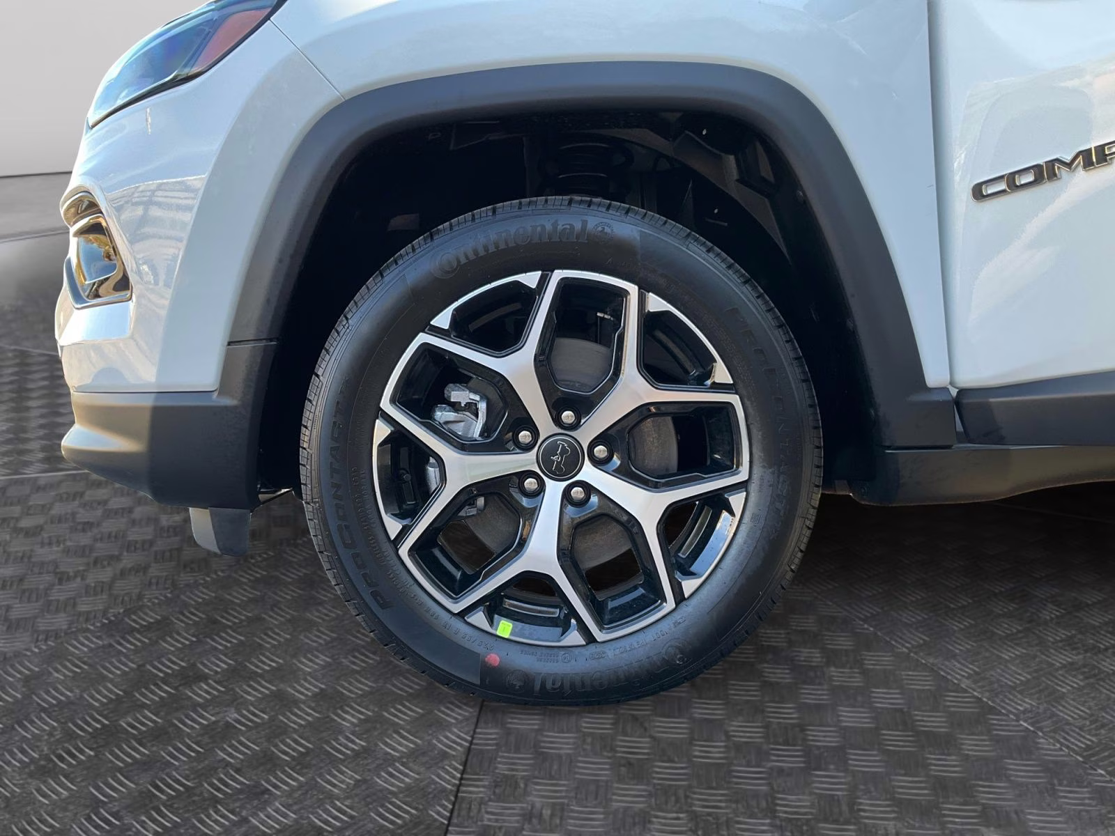 2026 Bright White Clearcoat Jeep Compass Limited 4X4 SUV