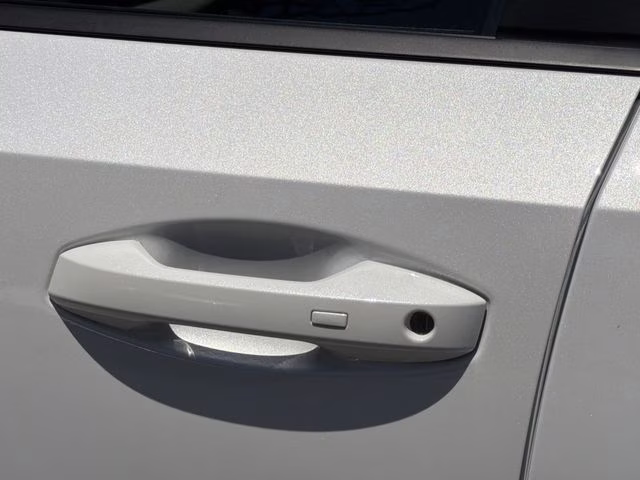 2026 Aspen White Tricoat Nissan Kicks SV FWD SUV