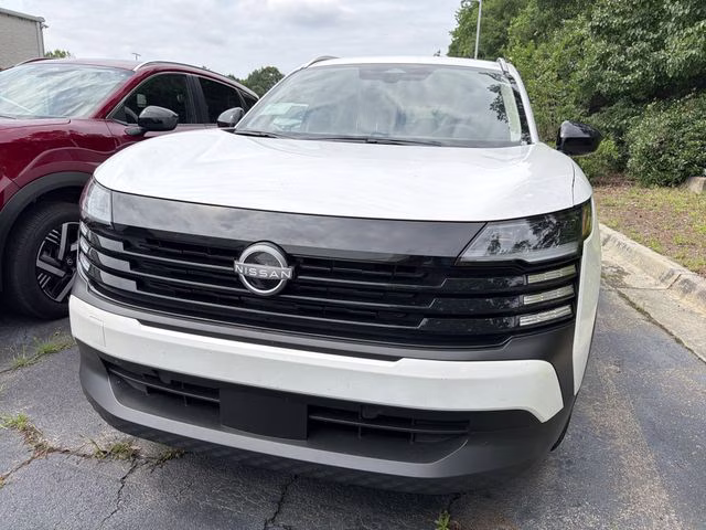2026 Aspen White Tricoat Nissan Kicks SV FWD SUV