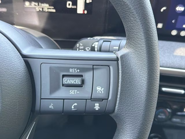 2026 Aspen White Tricoat Nissan Kicks SV FWD SUV