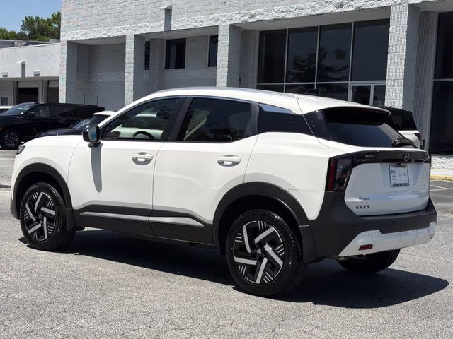2026 Aspen White Tricoat Nissan Kicks SV FWD SUV