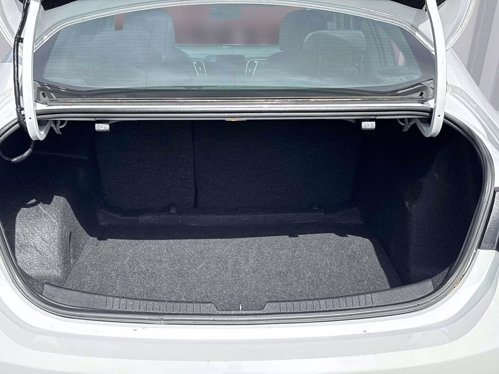 2024 Summit White Chevrolet Malibu LT FWD Sedan