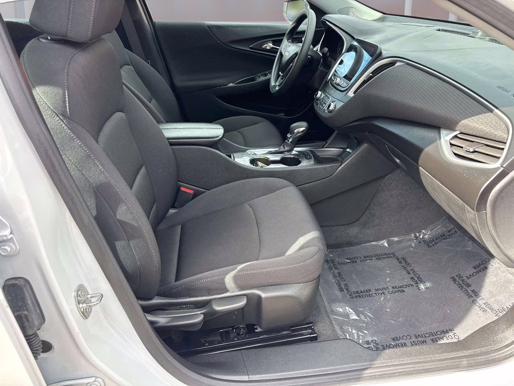 2024 Summit White Chevrolet Malibu LT FWD Sedan