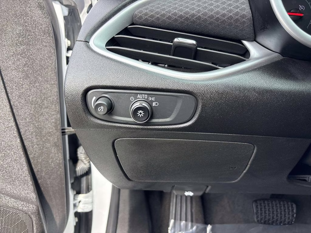 2024 Summit White Chevrolet Malibu LT FWD Sedan