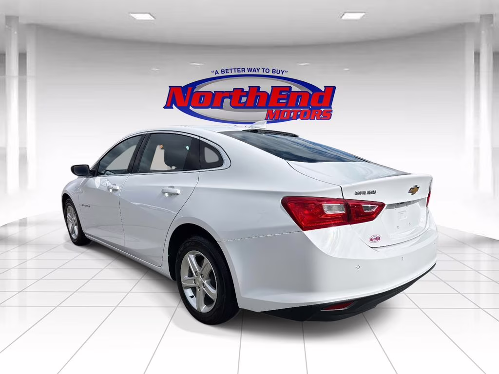 2024 Summit White Chevrolet Malibu LT FWD Sedan