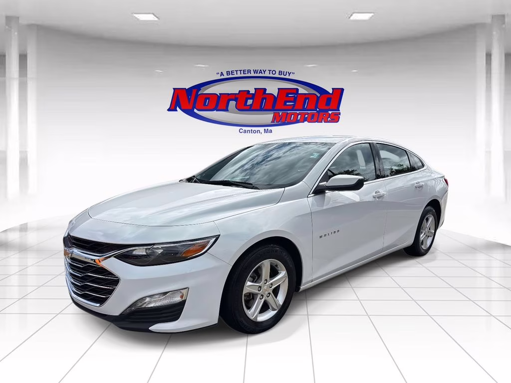 2024 Summit White Chevrolet Malibu LT FWD Sedan