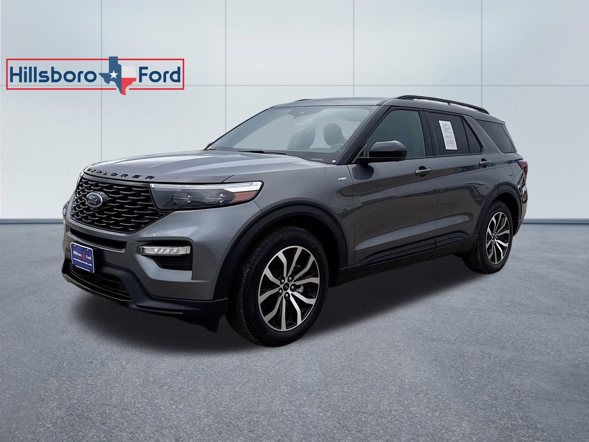 2023 Carbonized Gray Metallic Ford Explorer ST-Line RWD SUV