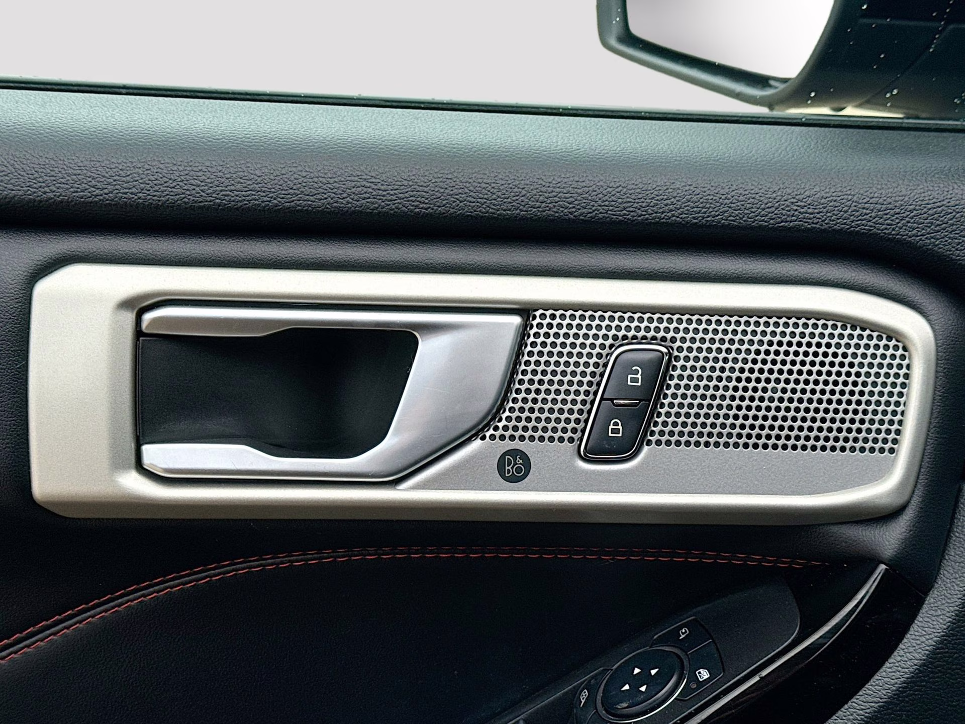 2023 Carbonized Gray Metallic Ford Explorer ST-Line RWD SUV