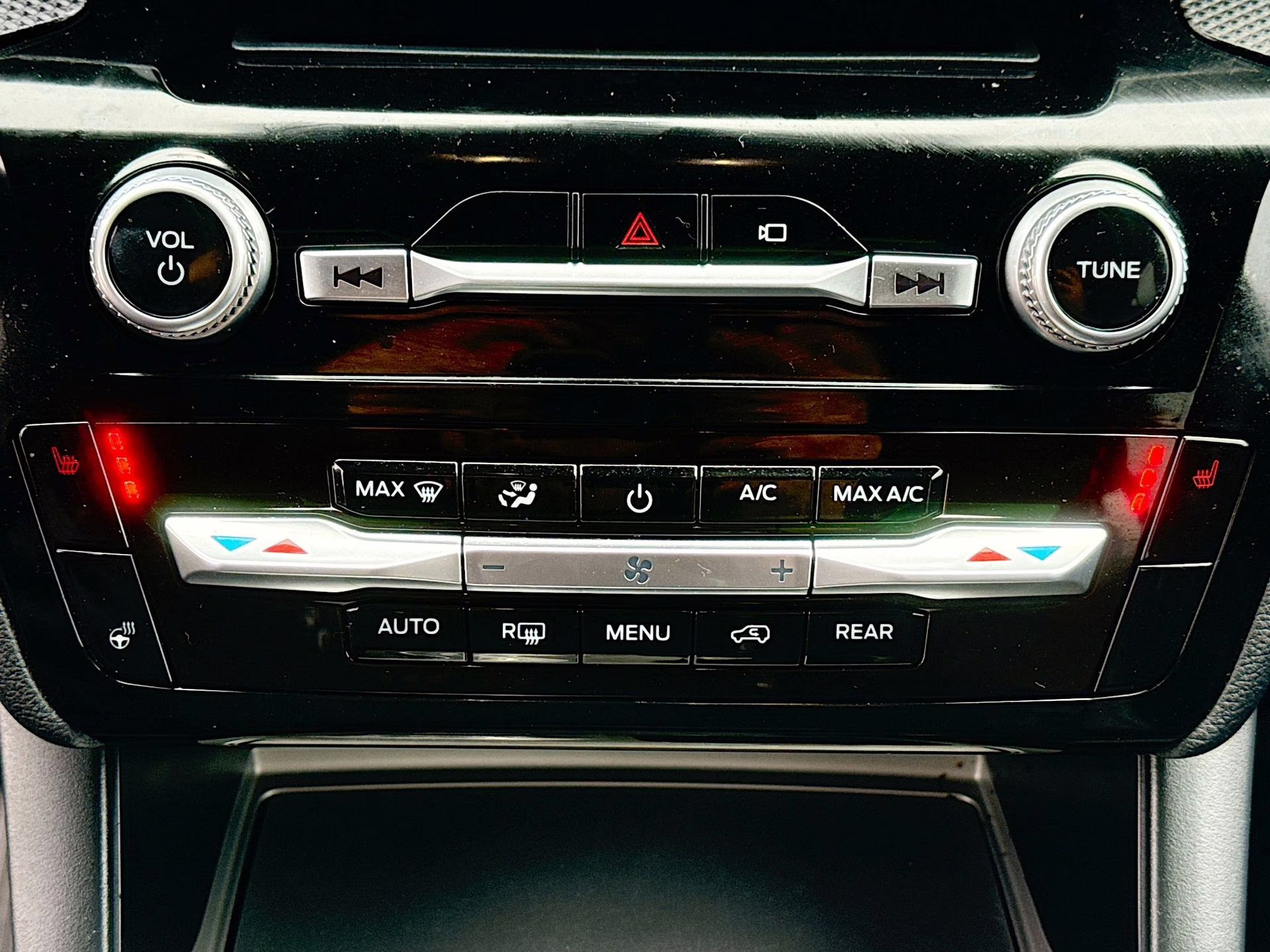 2023 Carbonized Gray Metallic Ford Explorer ST-Line RWD SUV