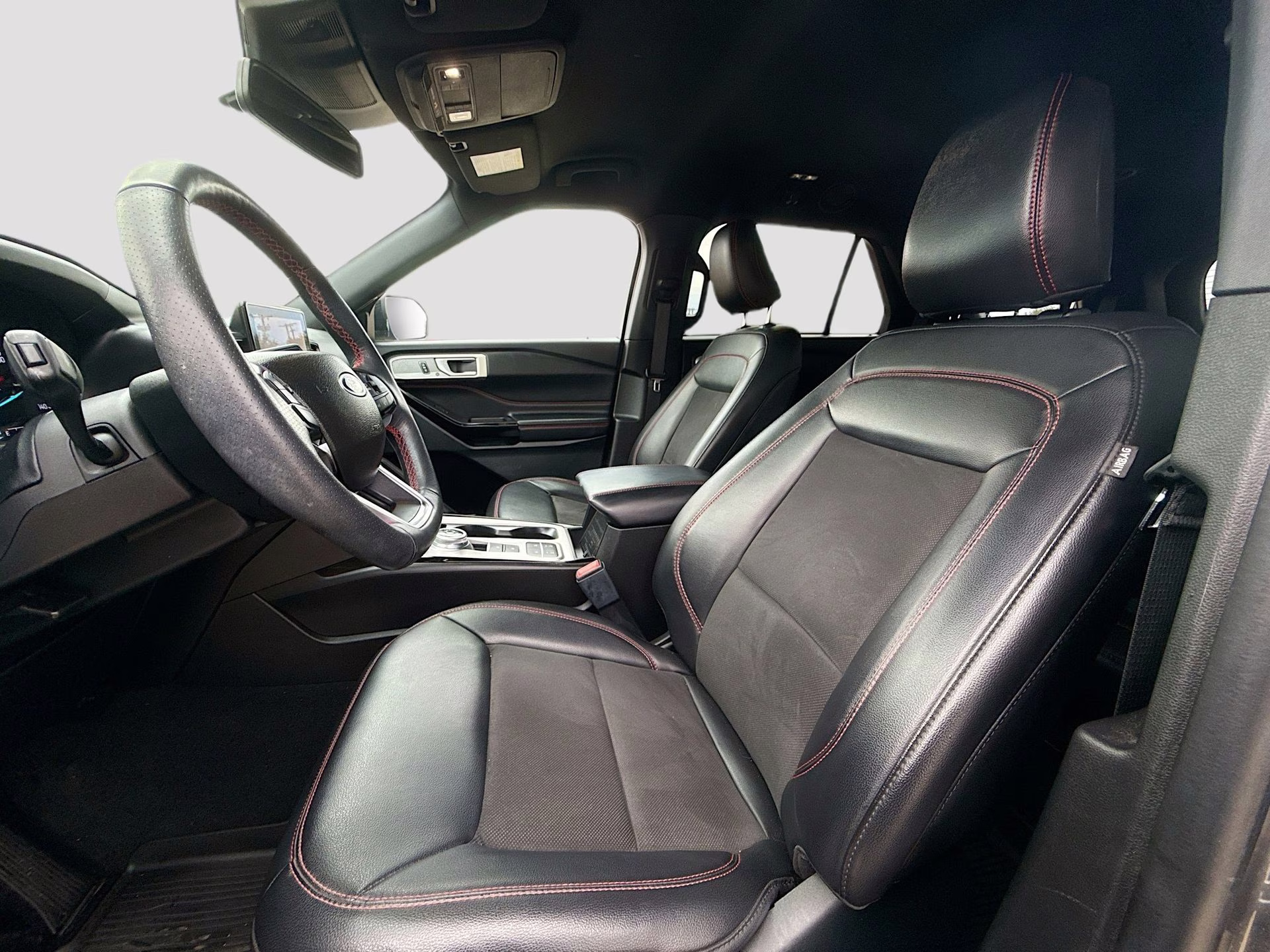 2023 Carbonized Gray Metallic Ford Explorer ST-Line RWD SUV