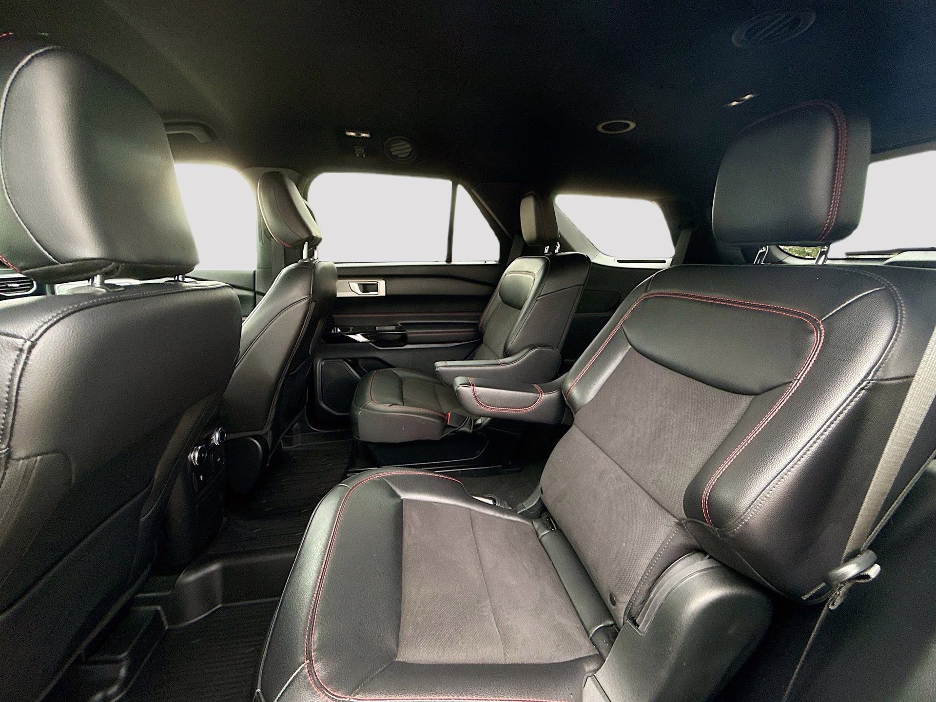 2023 Carbonized Gray Metallic Ford Explorer ST-Line RWD SUV