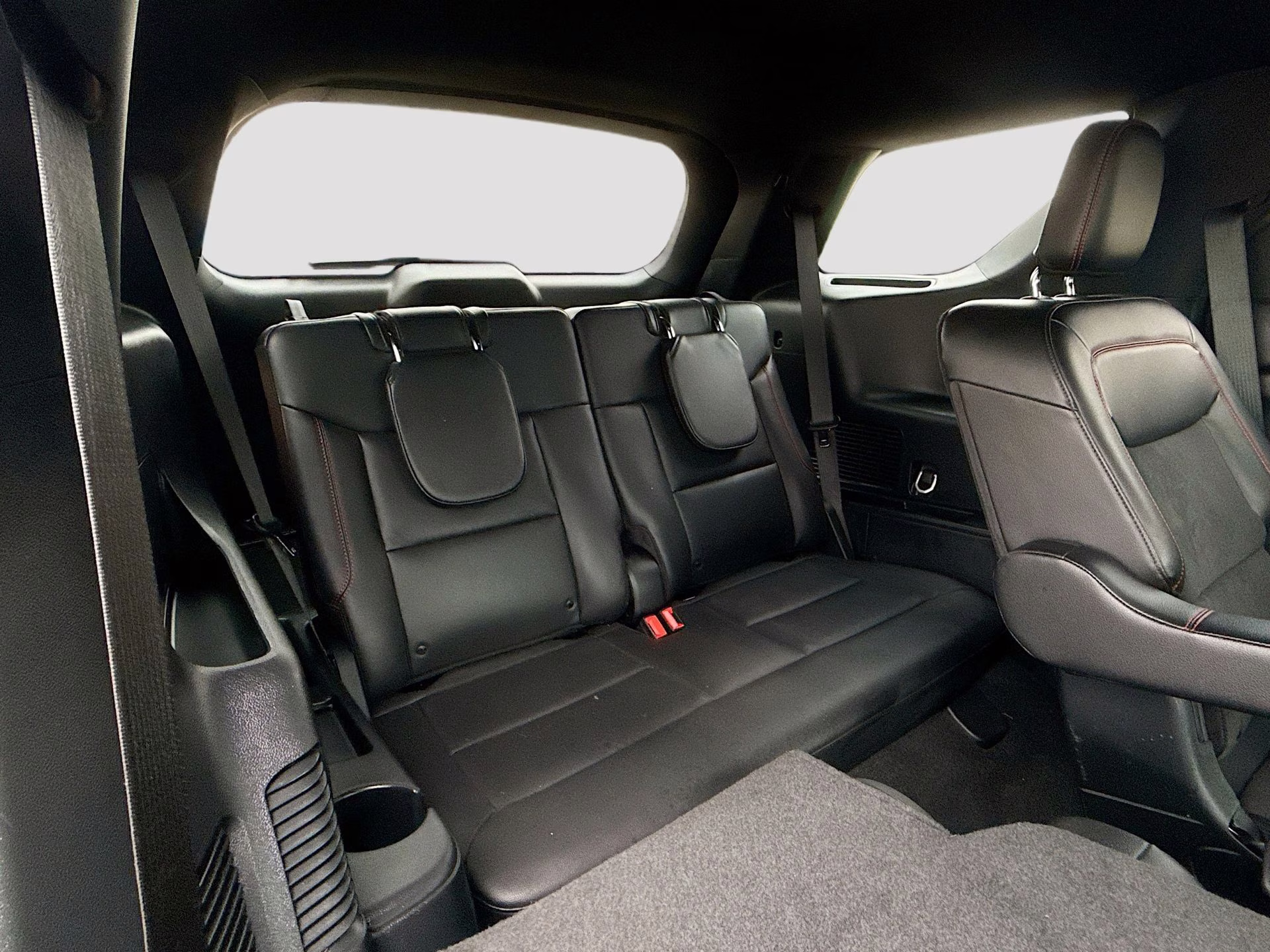 2023 Carbonized Gray Metallic Ford Explorer ST-Line RWD SUV