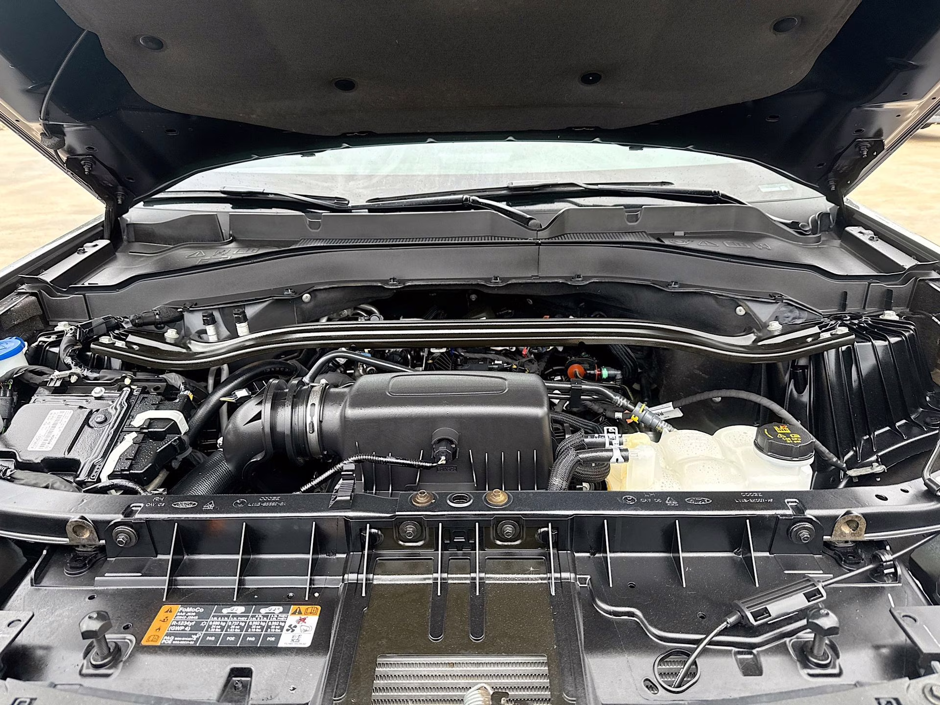 2023 Carbonized Gray Metallic Ford Explorer ST-Line RWD SUV