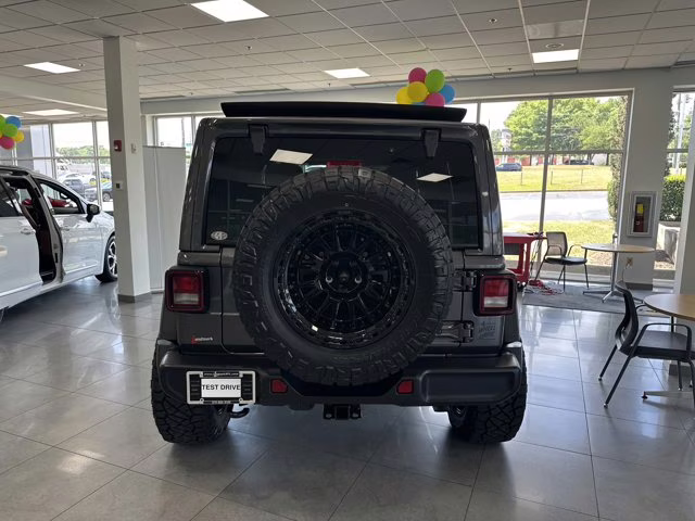 2026 Granite Crystal Metallic Clearcoat Jeep Wrangler Willys 4X4 Convertible