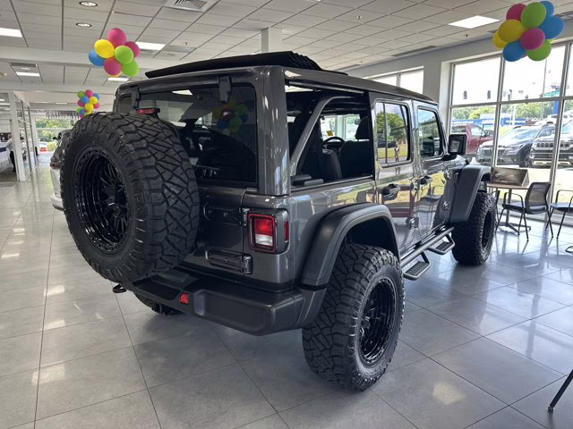 2026 Granite Crystal Metallic Clearcoat Jeep Wrangler Willys 4X4 Convertible