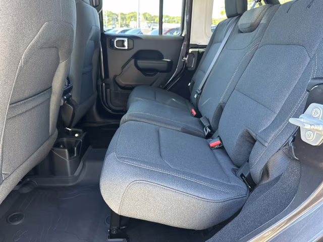 2026 Granite Crystal Metallic Clearcoat Jeep Wrangler Willys 4X4 Convertible