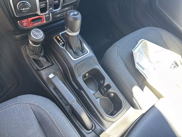 2026 Granite Crystal Metallic Clearcoat Jeep Wrangler Willys 4X4 Convertible