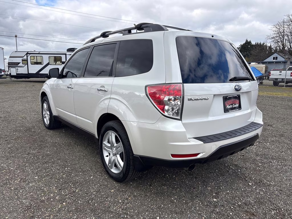 2009 Satin White Pearl Subaru Forester 2.5X AWD SUV