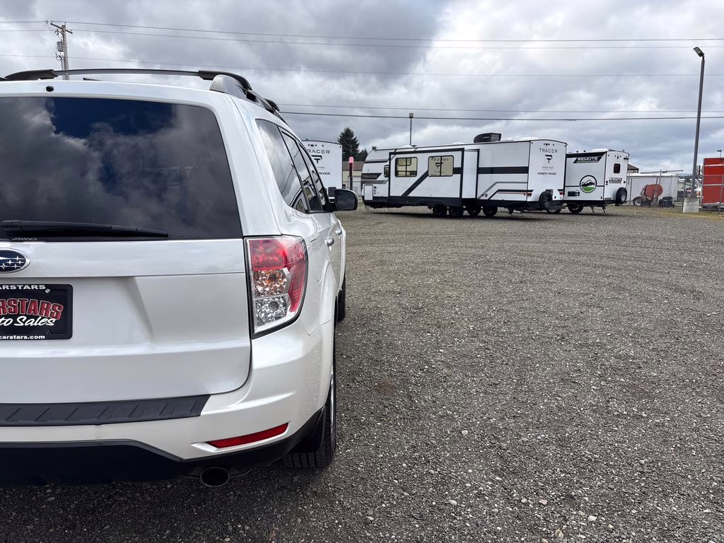 2009 Satin White Pearl Subaru Forester 2.5X AWD SUV