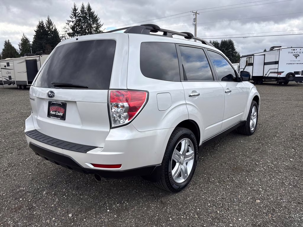 2009 Satin White Pearl Subaru Forester 2.5X AWD SUV