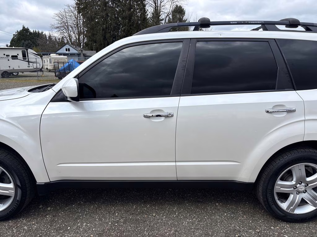 2009 Satin White Pearl Subaru Forester 2.5X AWD SUV