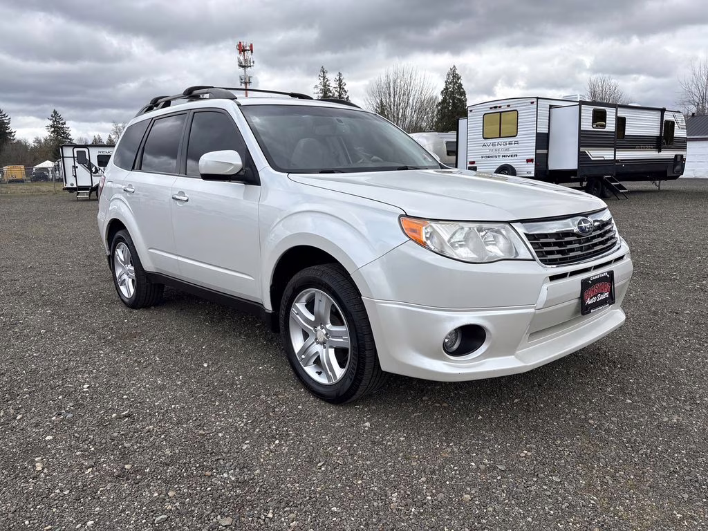 2009 Satin White Pearl Subaru Forester 2.5X AWD SUV
