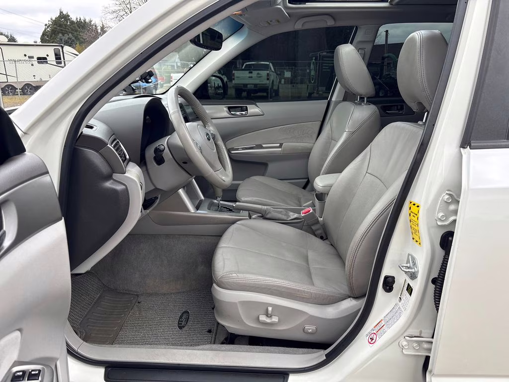 2009 Satin White Pearl Subaru Forester 2.5X AWD SUV